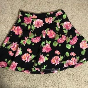 Brought on here but not my size it's super cute